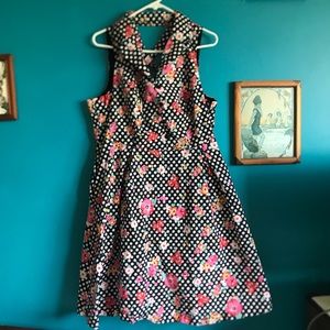 Pin-up style polka dots